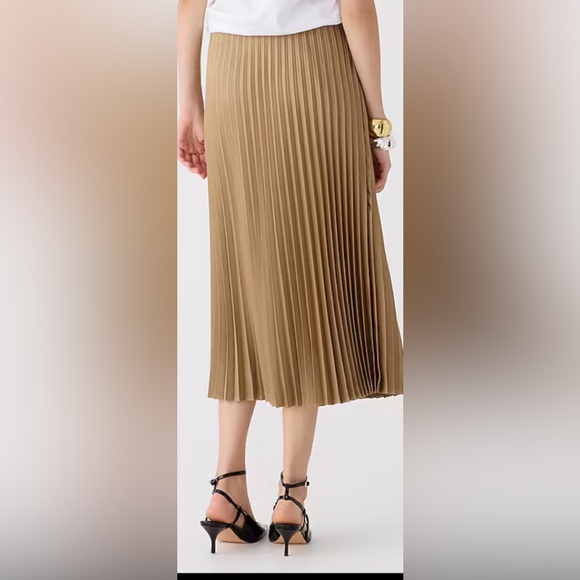 J Crew Gwyneth pleated skirt - Picture 2 of 3
